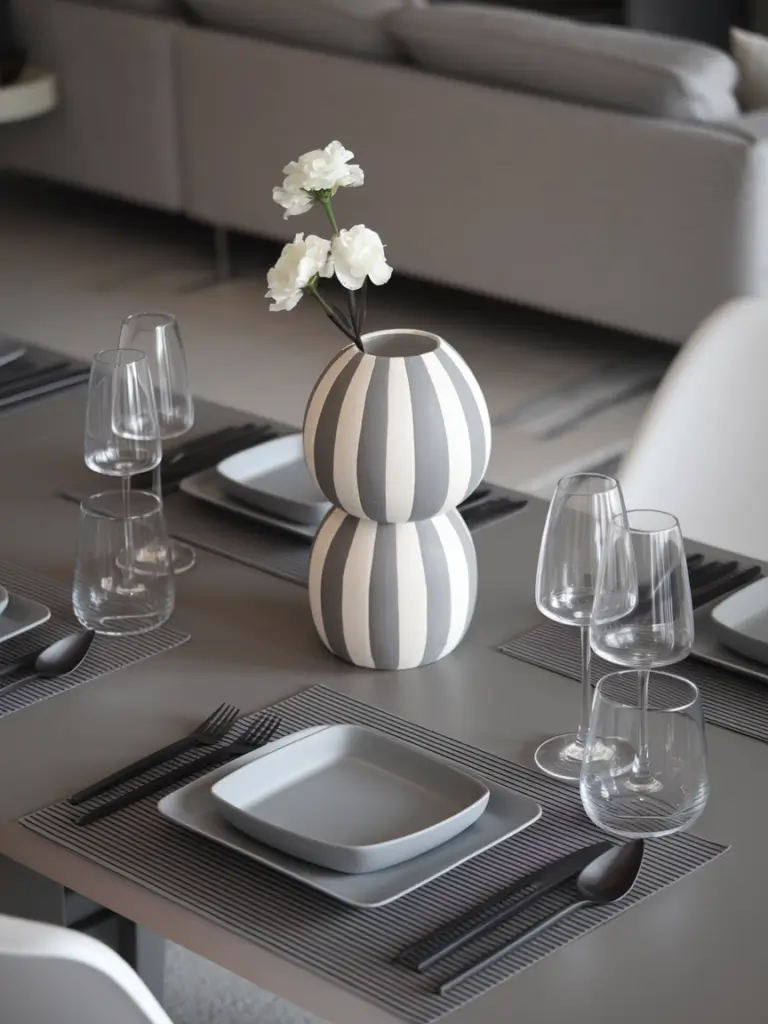  Modern Minimalism Tablescape idea